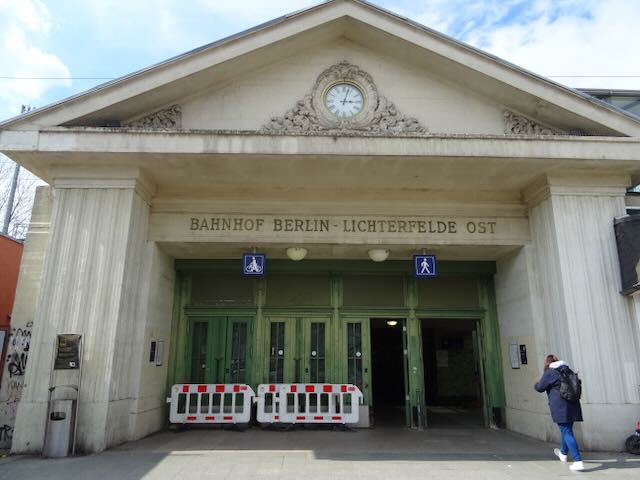 リヒターフェルデ東駅