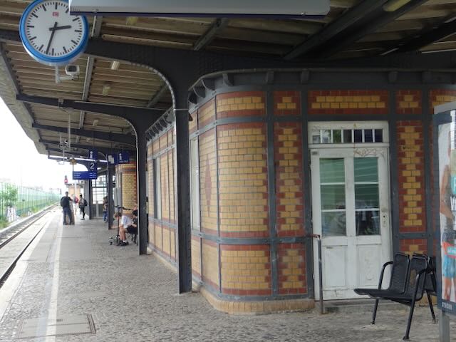 マリーエンフェルデ駅